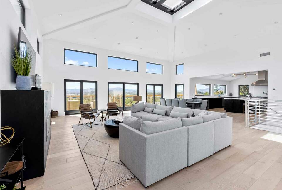 Stunning Shadybrook Lane - Napa, California