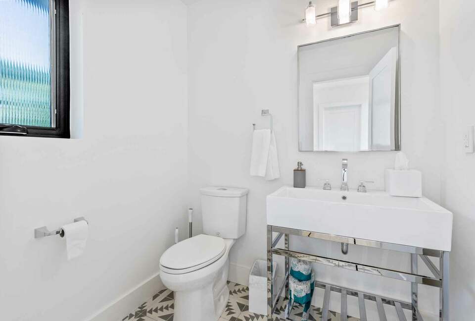 Stunning Shadybrook Lane - Napa, California