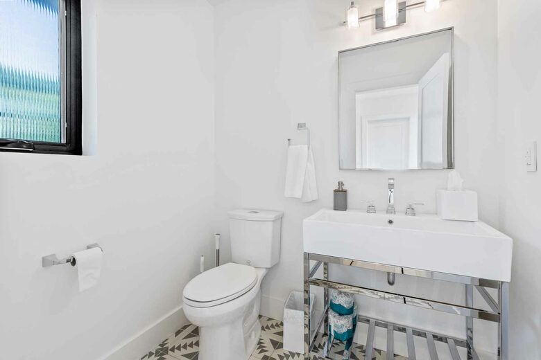 Stunning Shadybrook Lane - Napa, California