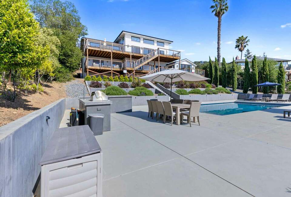 Stunning Shadybrook Lane - Napa, California