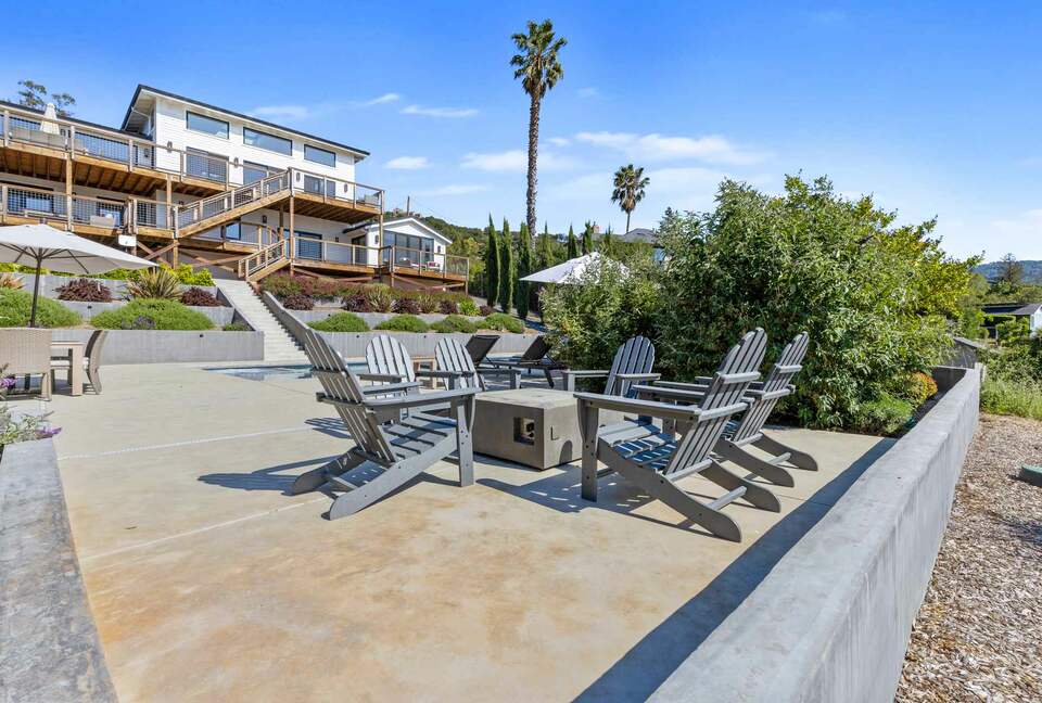 Stunning Shadybrook Lane - Napa, California