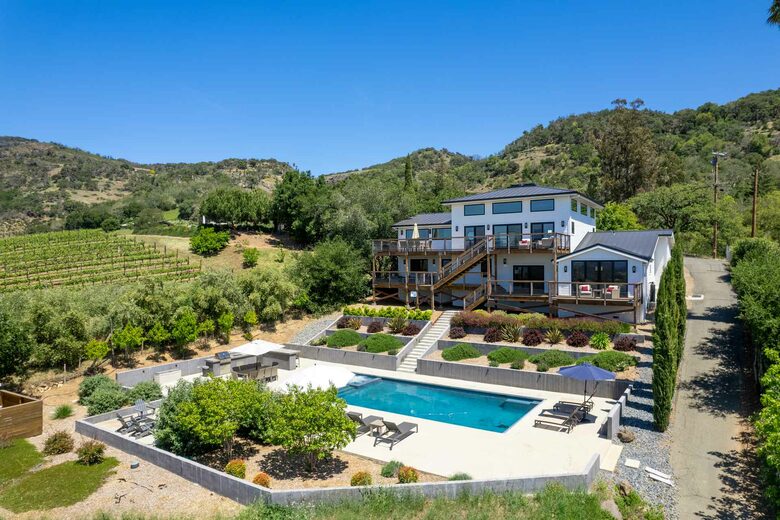 Stunning Shadybrook Lane - Napa, California