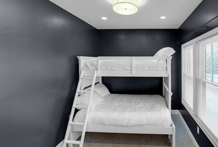 Greenscapes Getaway in a Golf Resort Community - Thornton, New Hampshire