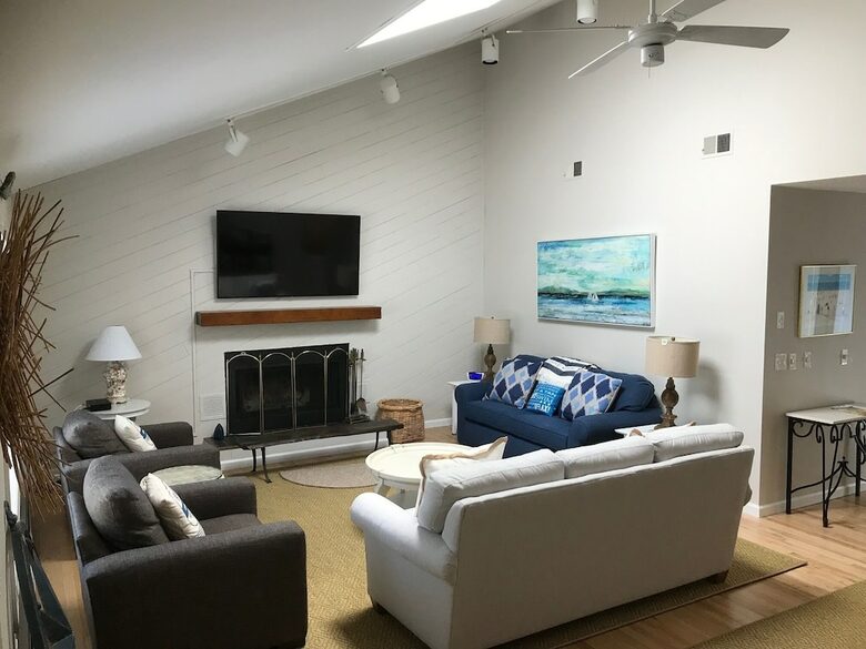 Charming Jersey Shore Beach Cottage | Close to Beaches, Town and Parks - Point Pleasant, New Jersey