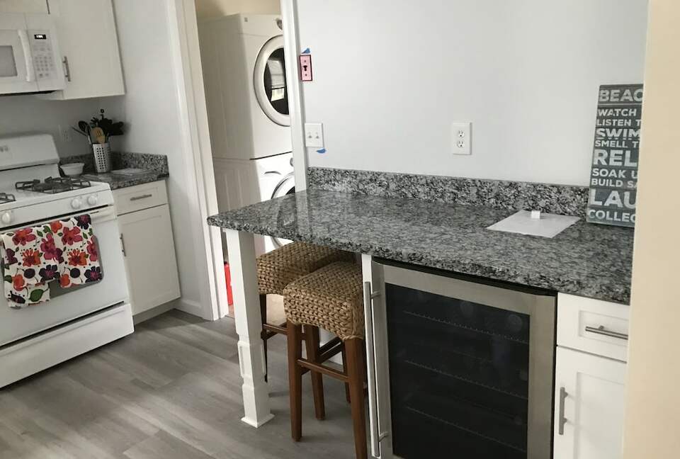 Charming Jersey Shore Beach Cottage | Close to Beaches, Town and Parks - Point Pleasant, New Jersey