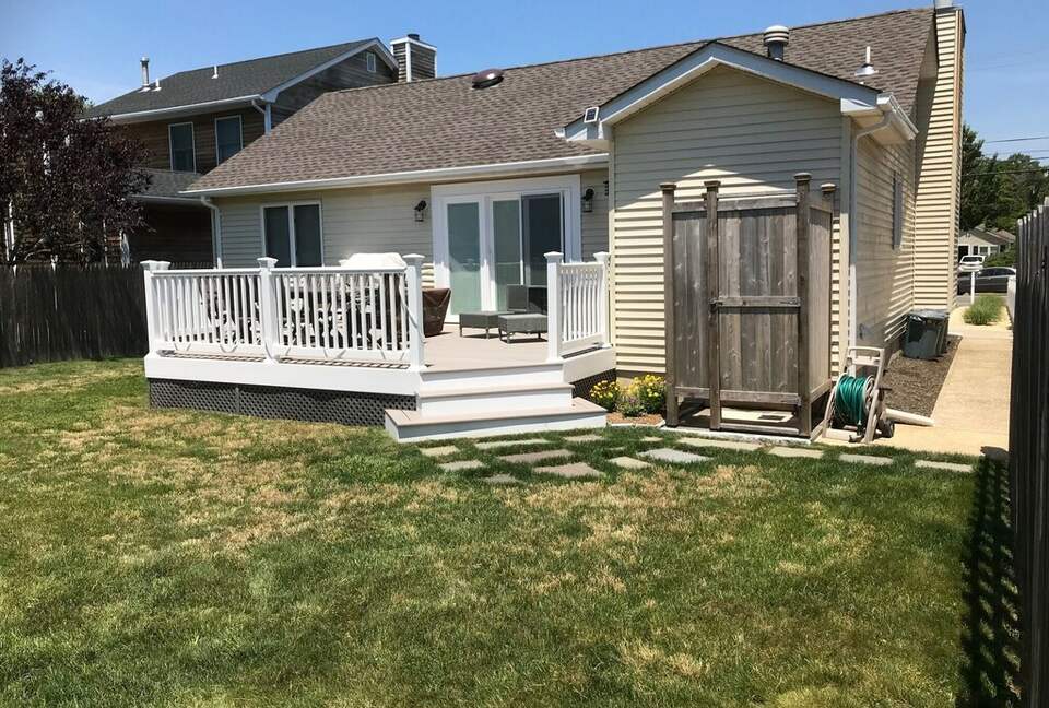 Charming Jersey Shore Beach Cottage | Close to Beaches, Town and Parks - Point Pleasant, New Jersey