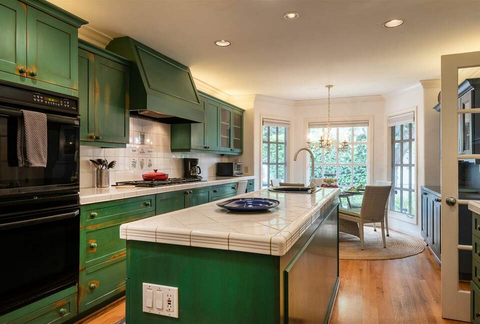 LA JOLLA 4-Bedroom Home, Private Tennis Court Pool and Jacuzzi - La Jolla, California