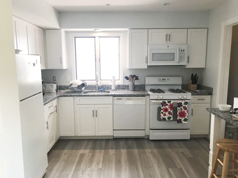 Charming Jersey Shore Beach Cottage | Close to Beaches, Town and Parks - Point Pleasant, New Jersey