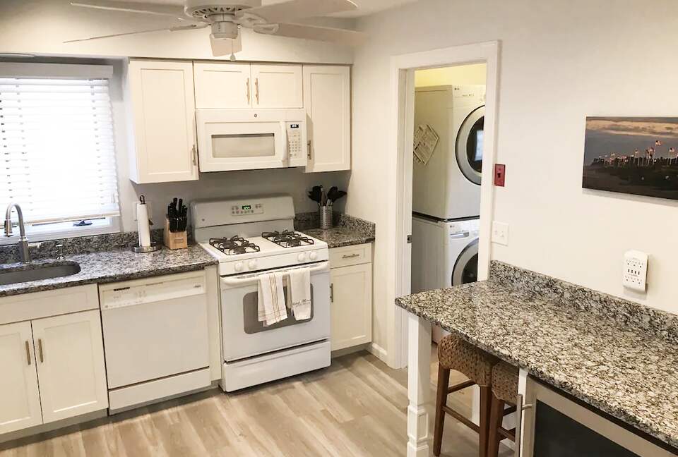 Charming Jersey Shore Beach Cottage | Close to Beaches, Town and Parks - Point Pleasant, New Jersey