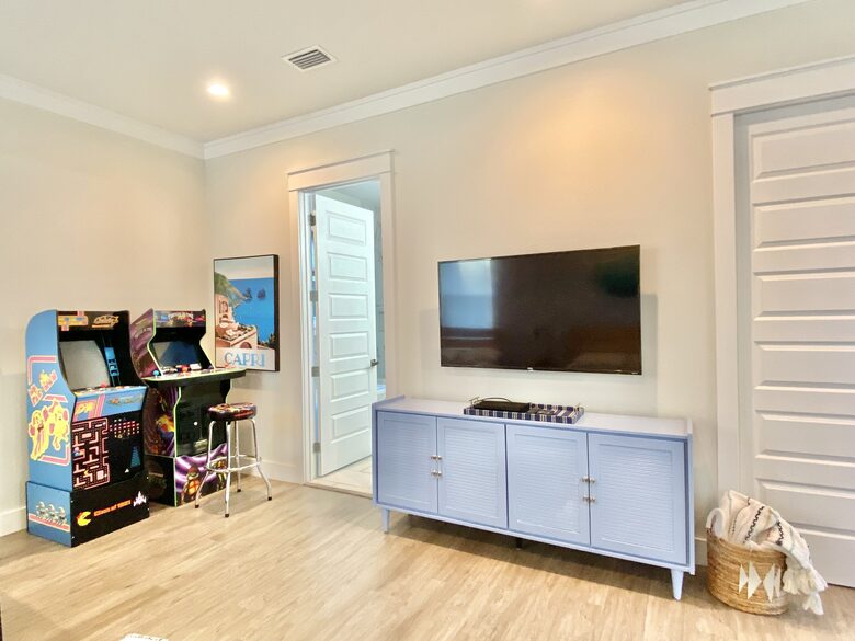 Entertainer's Dream House with a Resort Pool - Santa Rosa Beach, Florida