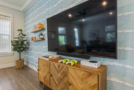 Entertainer's Dream House with a Resort Pool - Santa Rosa Beach, Florida