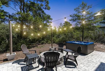 Entertainer's Dream House with a Resort Pool - Santa Rosa Beach, Florida