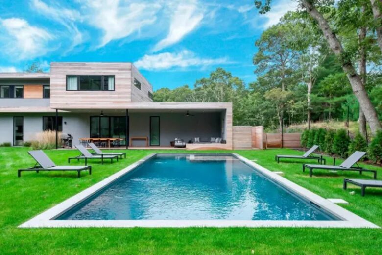 5 Quadrant Hill Road - East Hampton, New York