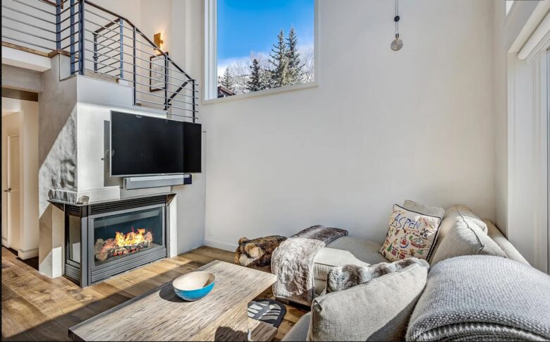 Aspen Village Modern Condo - Aspen, Colorado