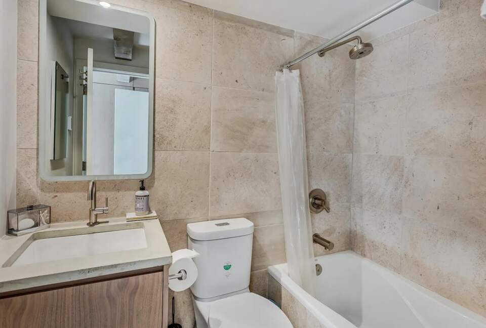 Aspen Village Modern Condo - Aspen, Colorado