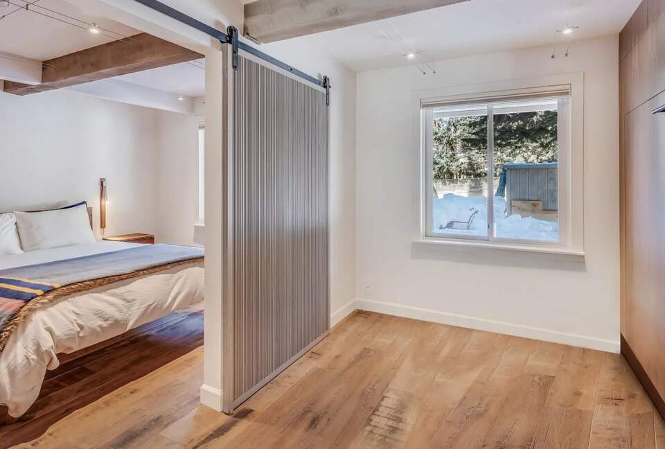 Aspen Village Modern Condo - Aspen, Colorado