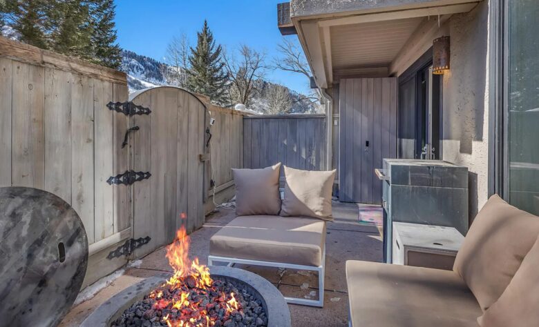 Aspen Village Modern Condo - Aspen, Colorado