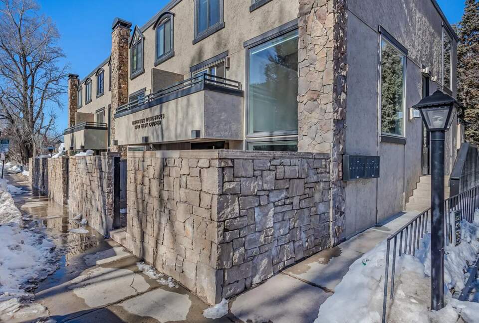 Aspen Village Modern Condo - Aspen, Colorado