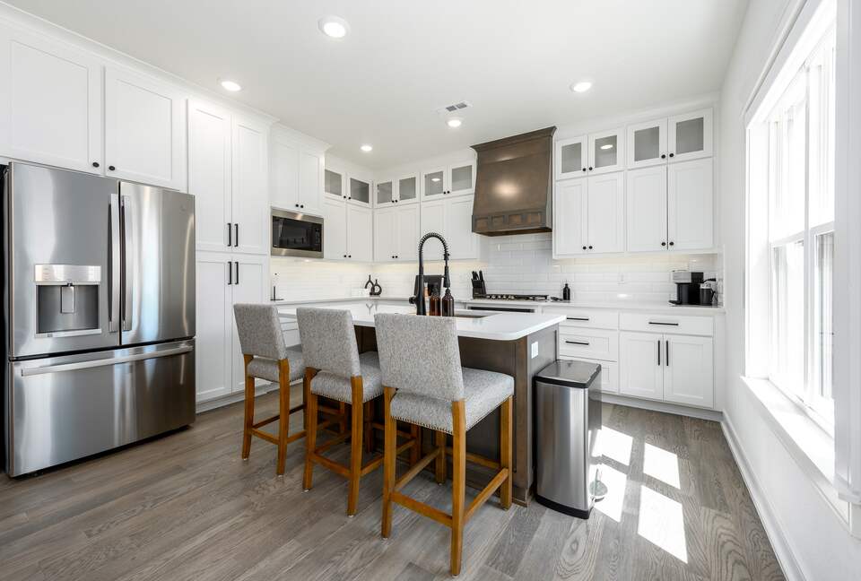 Chic Modern Bentonville Getaway - Bentonville, Arkansas