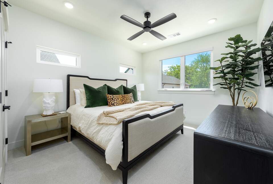 Chic Modern Bentonville Getaway - Bentonville, Arkansas