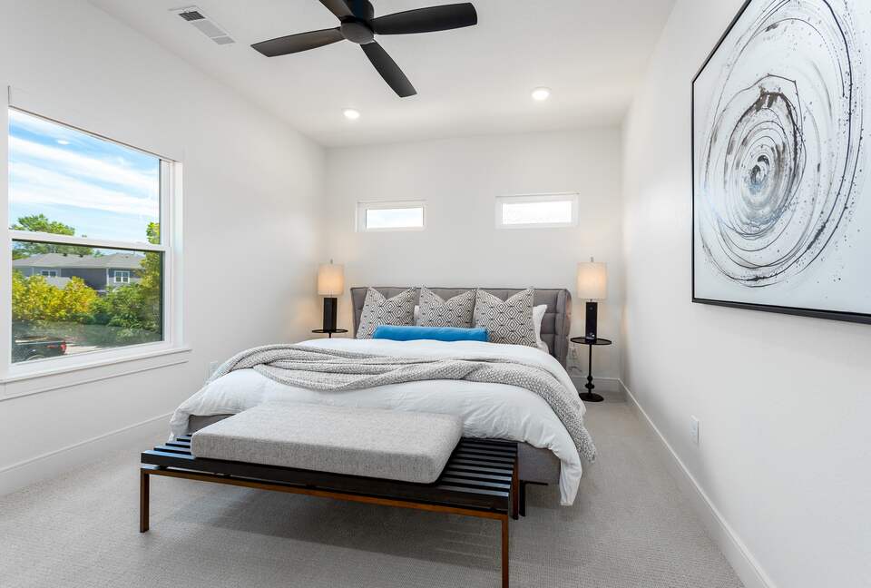 Chic Modern Bentonville Getaway - Bentonville, Arkansas