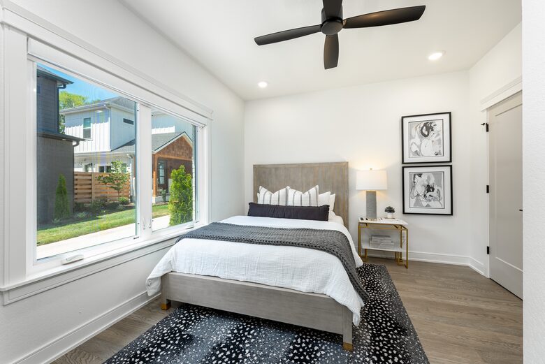 Chic Modern Bentonville Getaway - Bentonville, Arkansas