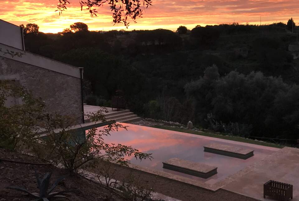 Villa Palmento, Sicily. Restored winery with 24 acres and heated pool - Caltagirone, Italy