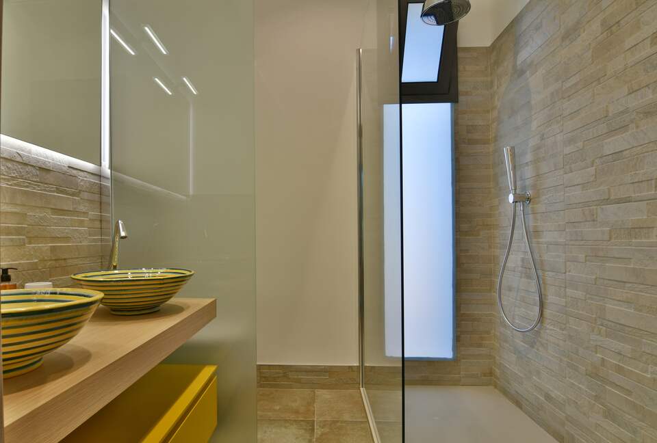 Villa Palmento, Sicily. Restored winery with 24 acres and heated pool - Caltagirone, Italy