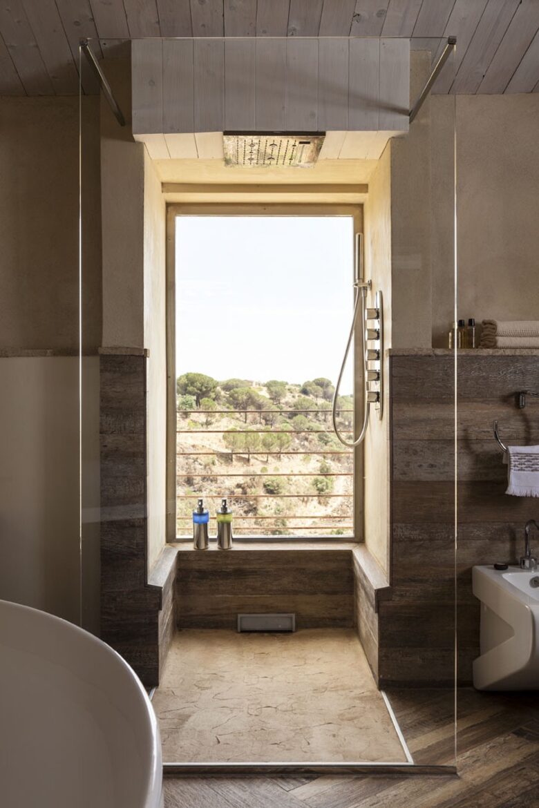 Villa Palmento, Sicily. Restored winery with 24 acres and heated pool - Caltagirone, Italy