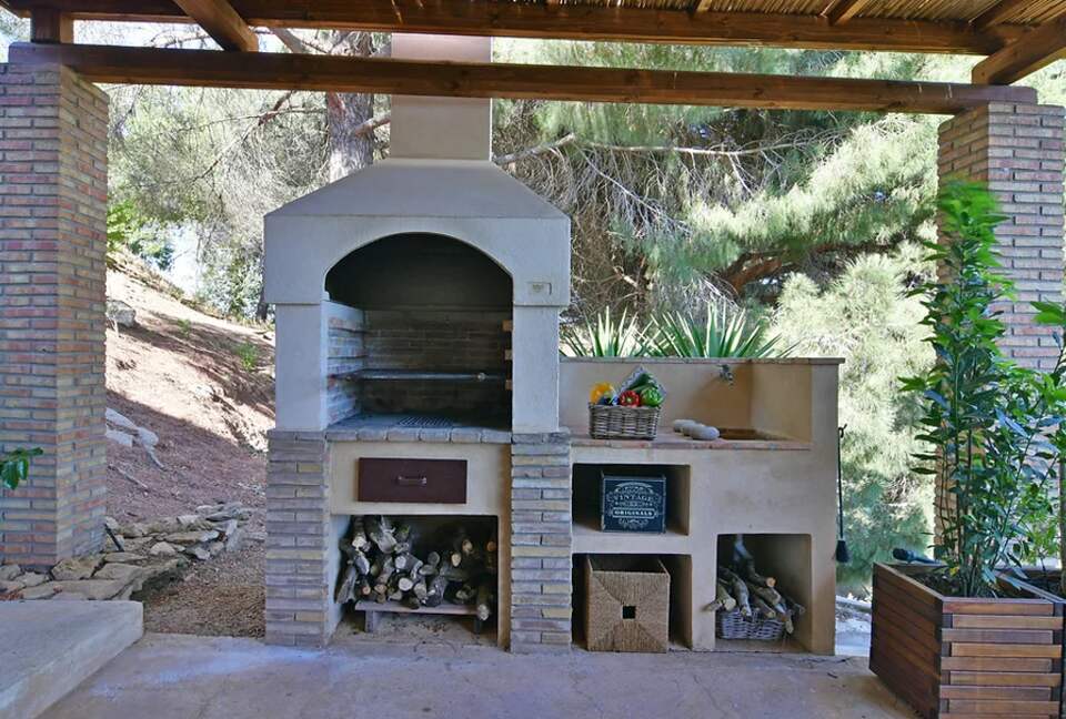 Villa Palmento, Sicily. Restored winery with 24 acres and heated pool - Caltagirone, Italy