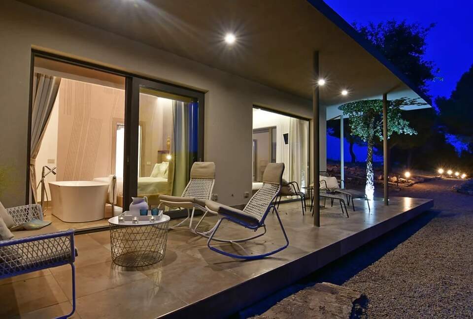 Villa Palmento, Sicily. Restored winery with 24 acres and heated pool - Caltagirone, Italy