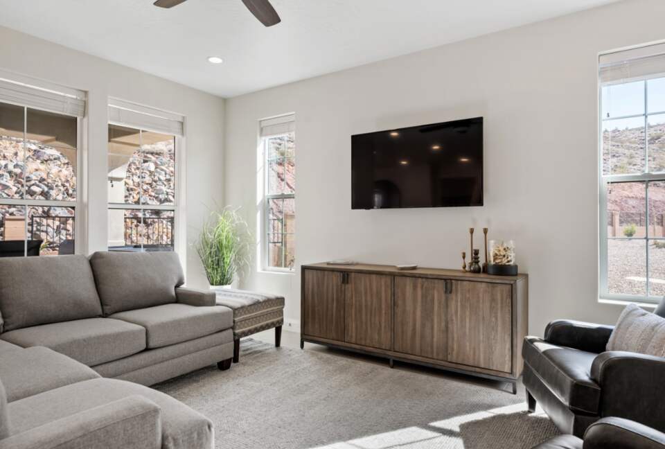 Fun Desert Getaway with Scooters and Pickleball - Washington, Utah