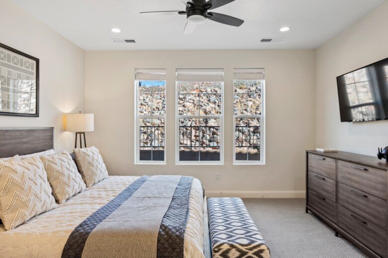 Fun Desert Getaway with Scooters and Pickleball - Washington, Utah