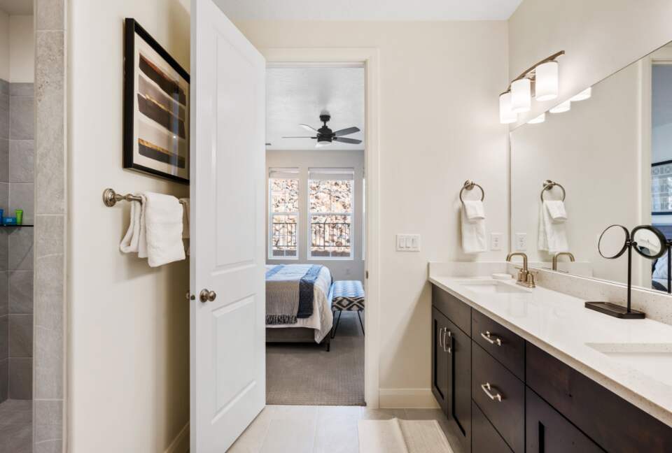 Fun Desert Getaway with Scooters and Pickleball - Washington, Utah