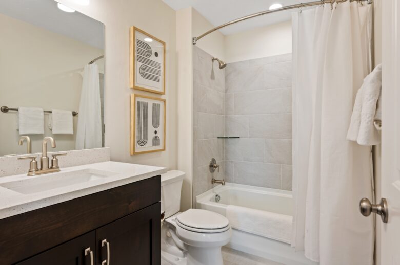 Fun Desert Getaway with Scooters and Pickleball - Washington, Utah