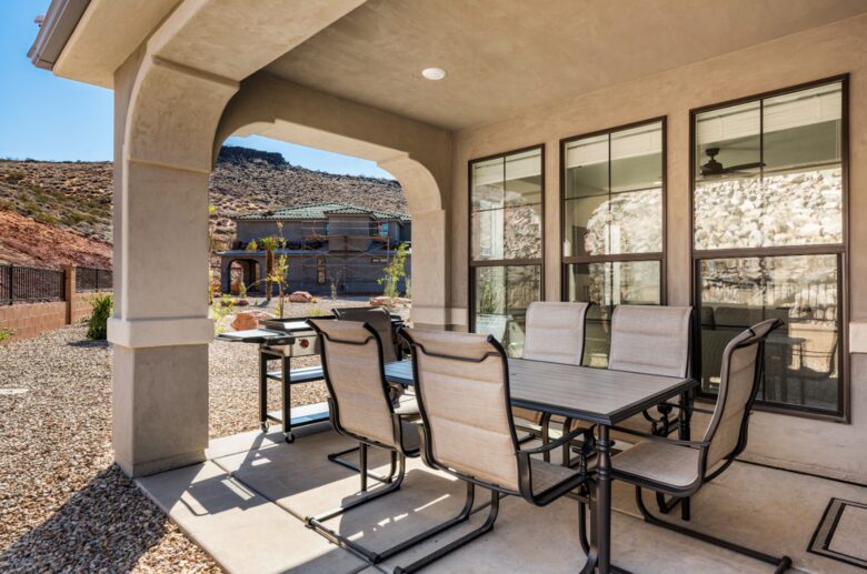 Fun Desert Getaway with Scooters and Pickleball - Washington, Utah