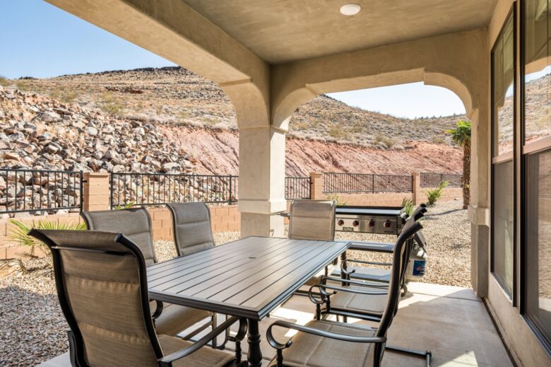 Fun Desert Getaway with Scooters and Pickleball - Washington, Utah