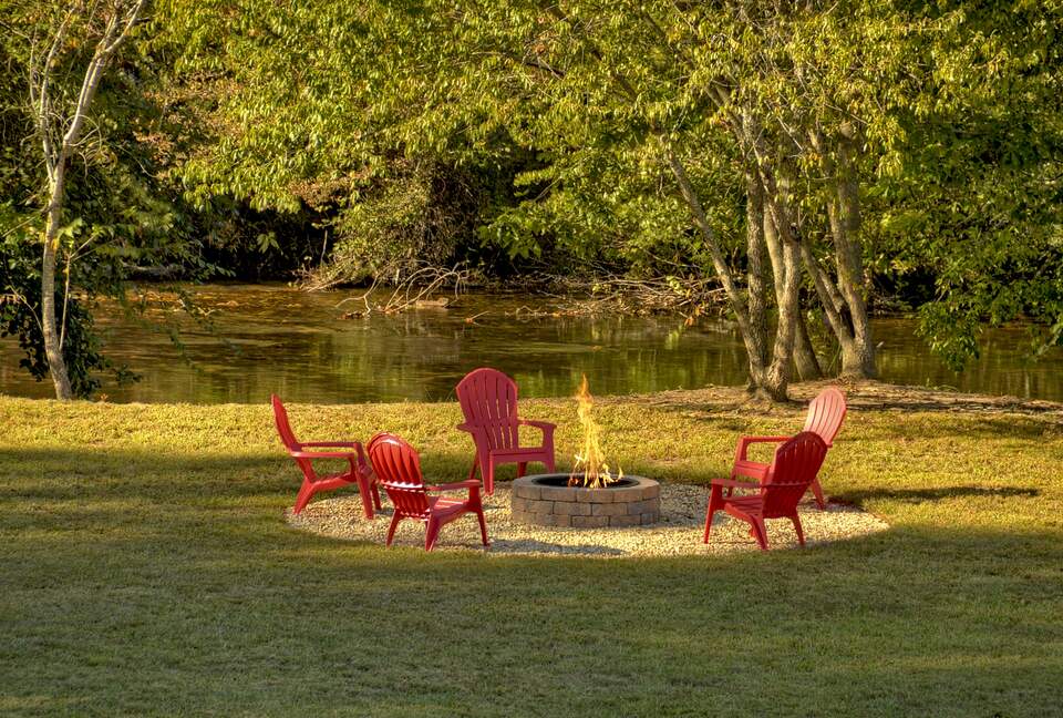 Luxury Mountain Cabin on Toccoa River and 4 Private Acres! - Blue Ridge, Georgia