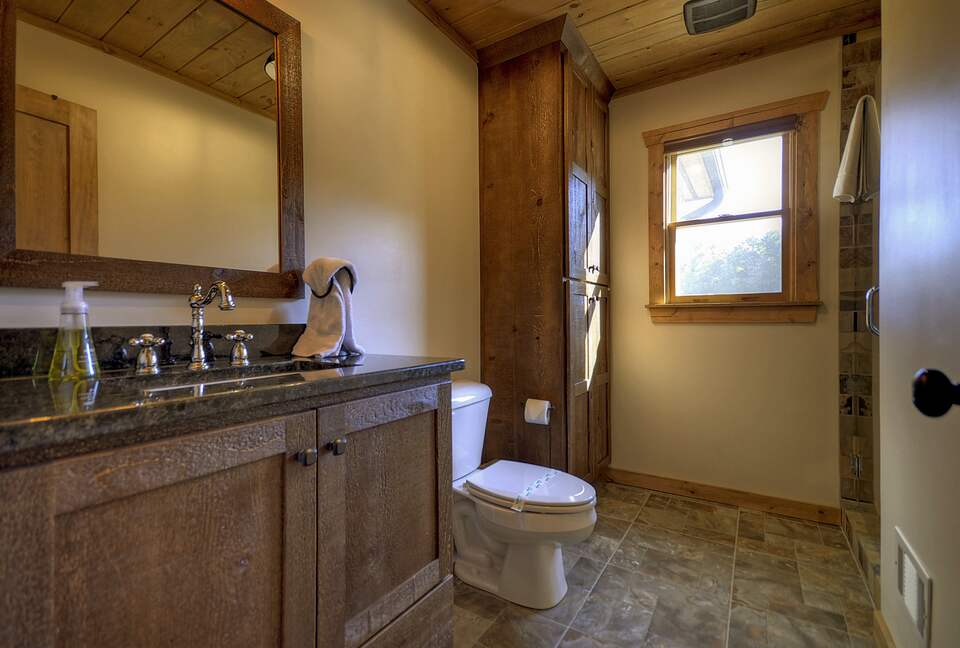 Luxury Mountain Cabin on Toccoa River and 4 Private Acres! - Blue Ridge, Georgia