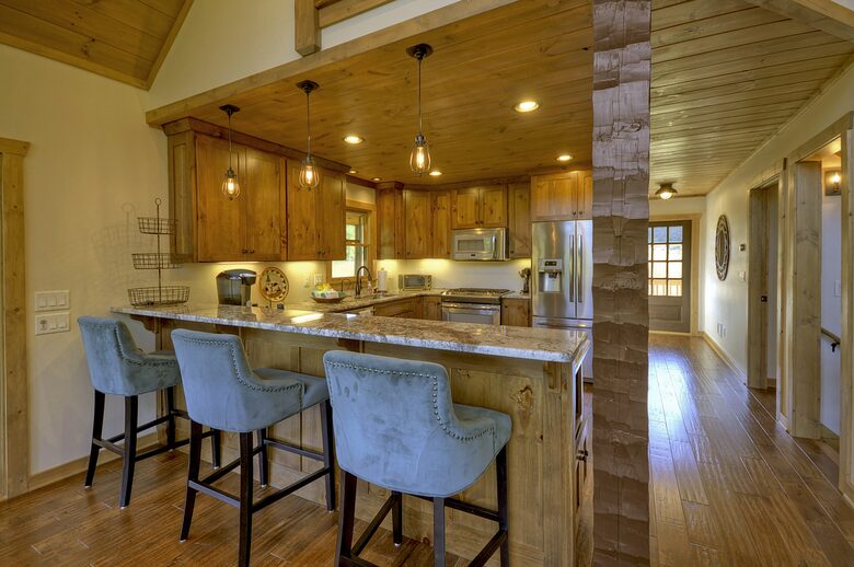 Luxury Mountain Cabin on Toccoa River and 4 Private Acres! - Blue Ridge, Georgia