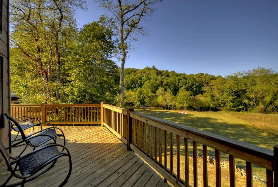 Luxury Mountain Cabin on Toccoa River and 4 Private Acres! - Blue Ridge, Georgia