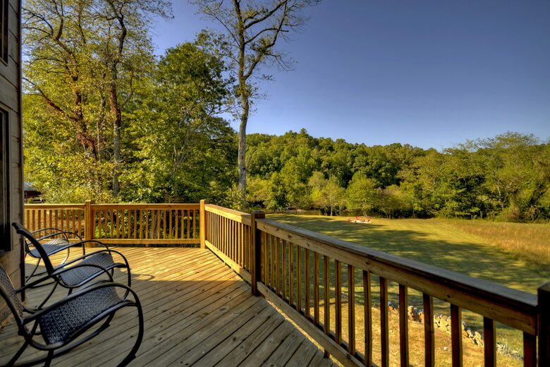 Luxury Mountain Cabin on Toccoa River and 4 Private Acres! - Blue Ridge, Georgia