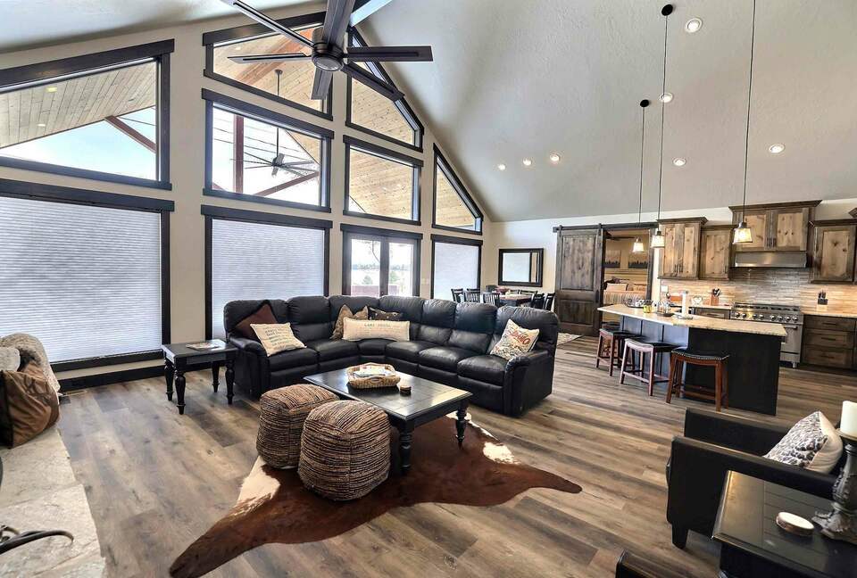 Mountain Road Retreat - Donnelly, Idaho