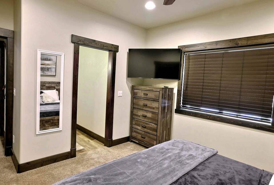 Mountain Road Retreat - Donnelly, Idaho