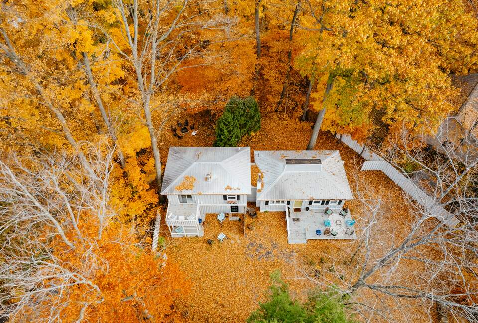 Long Lake Hideaway 3 Bedroom with Two Connected Cottages - Traverse City, Michigan