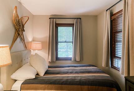 Three-Story Home In The Heart Of Crested Butte | Easy Walk To Elk Avenue And To The Free Mountain Shuttle - Crested Butte, Colorado