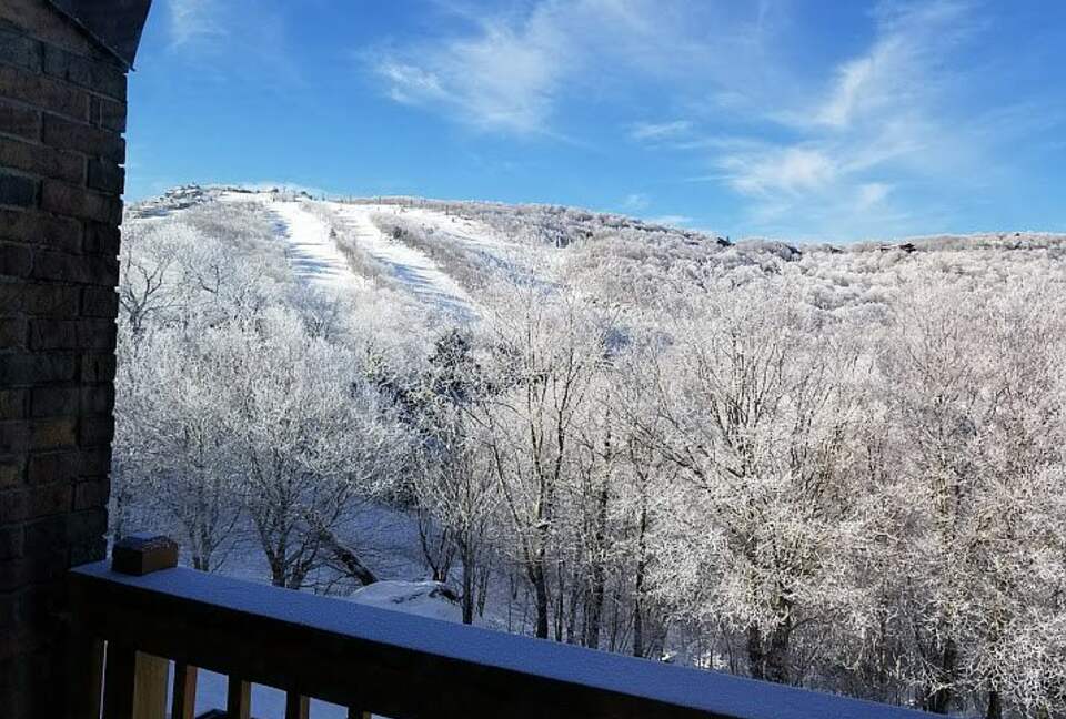 Beech Mountain Retreat | Walk to Beech Mountain Slopes - Beech Mountain, North Carolina