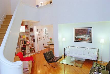 Passy Trocadero Townhome: Private Entrance - Paris, France