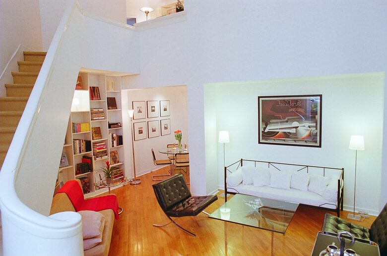 Passy Trocadero Townhome: Private Entrance - Paris, France