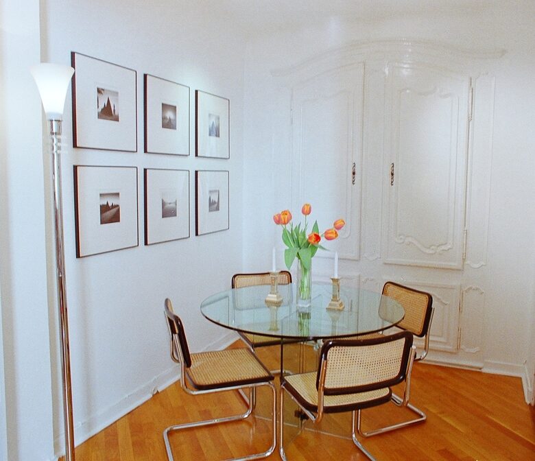 Passy Trocadero Townhome: Private Entrance - Paris, France